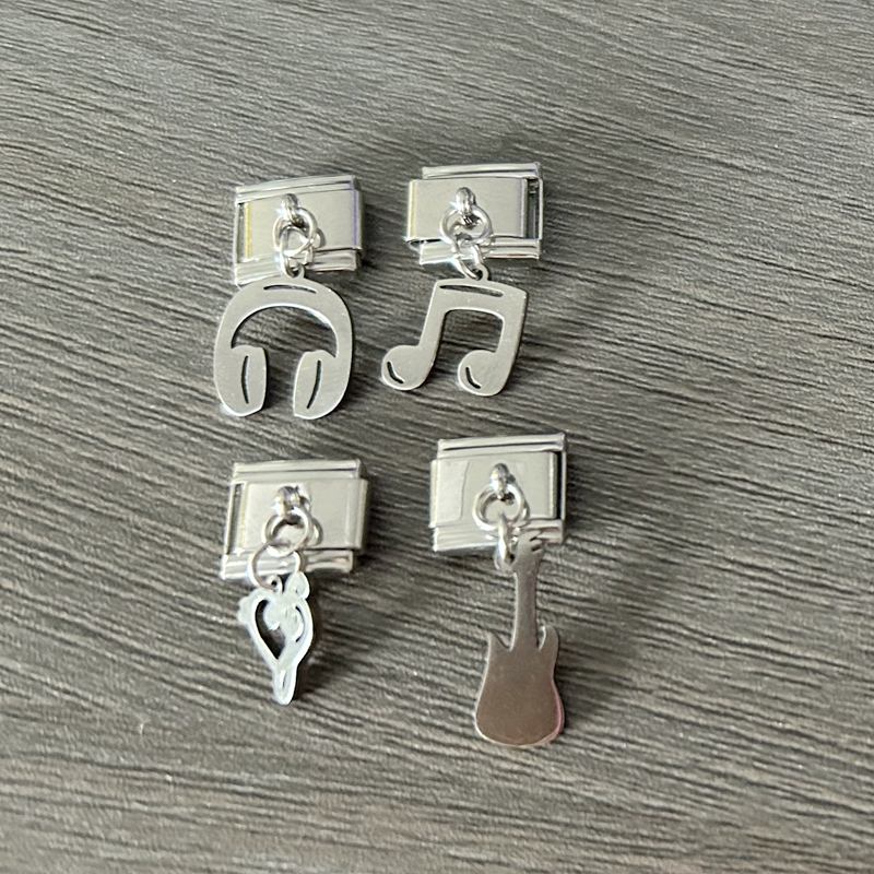 Trendy Rock Music Heart Note E - Jewelry Making Notes recension och pris